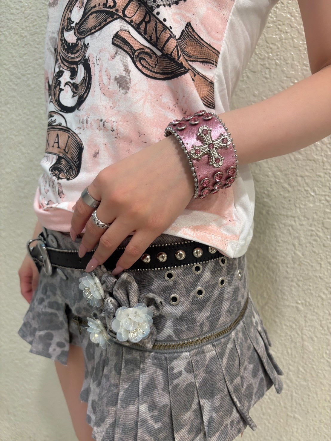 7/11 20:00発売 国際配送【BABY09】cross rhinestone bracelet (4color)