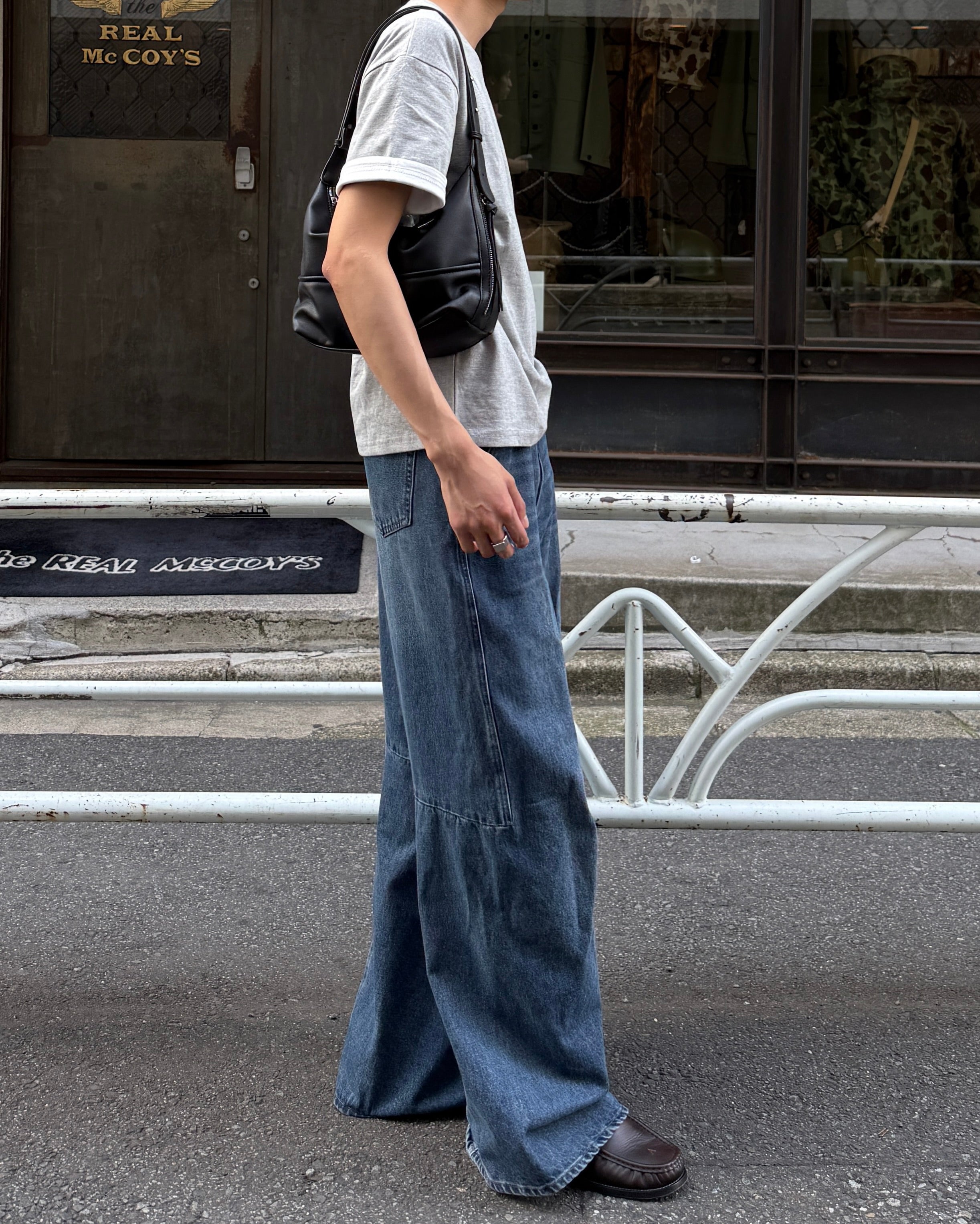 東京店WEB限定受注制【Chikashitsu +】layered roll-up tee (2color)
