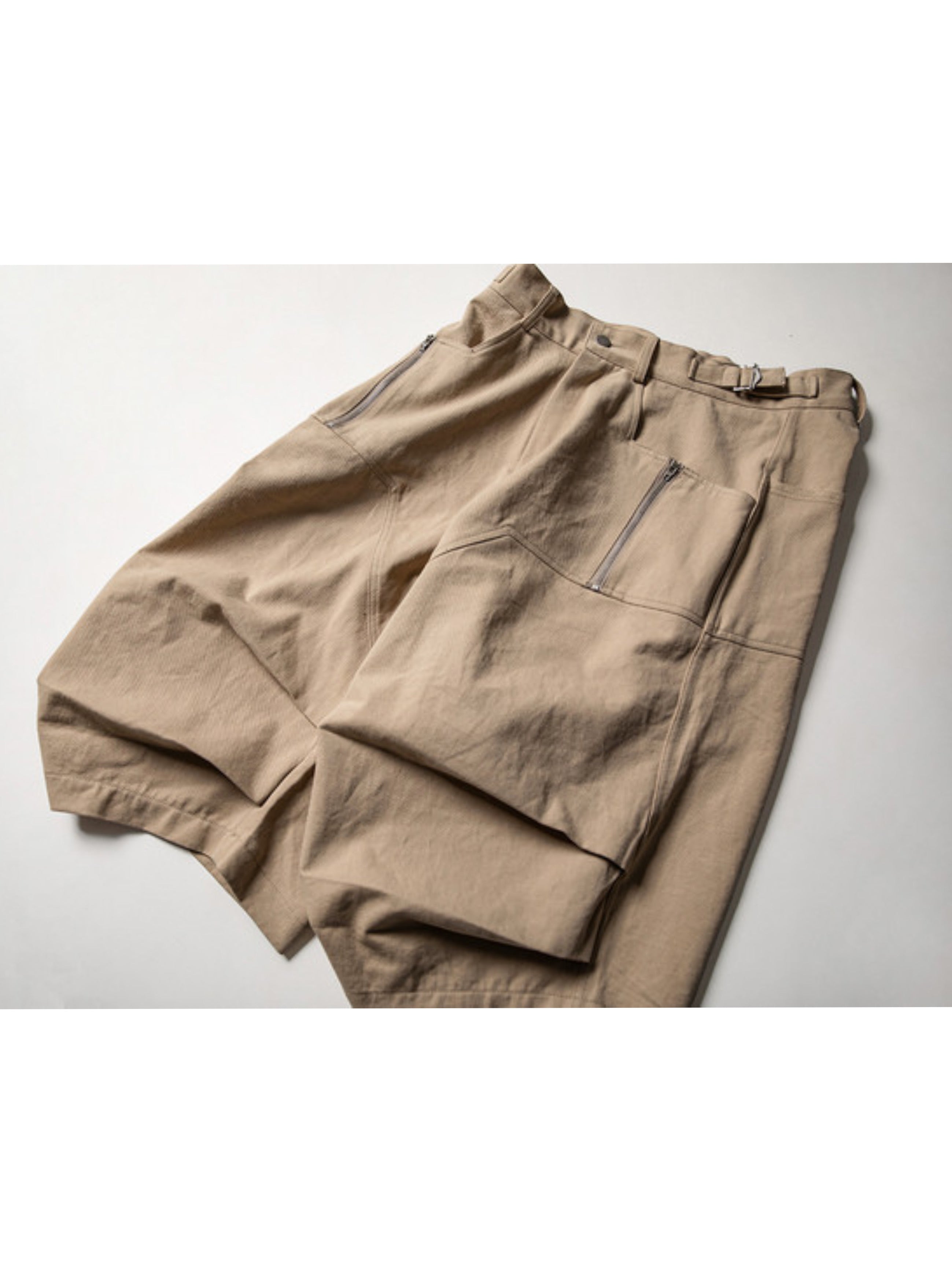 【roaringrad】26 Parachute Bermuda