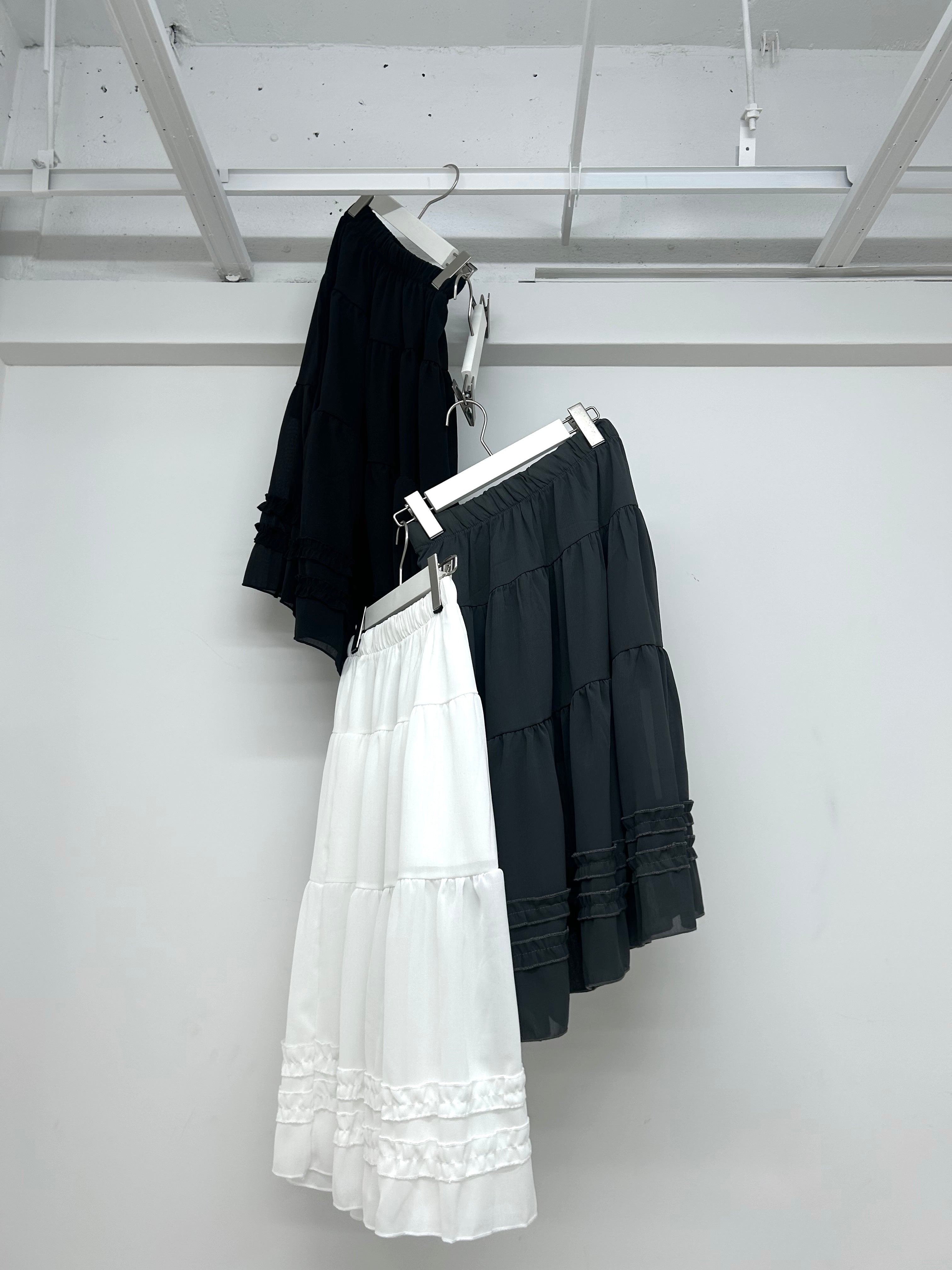 5/29 20:00発売 国際配送【Nerd out XU】see-through midium frill banding skirt (3color)