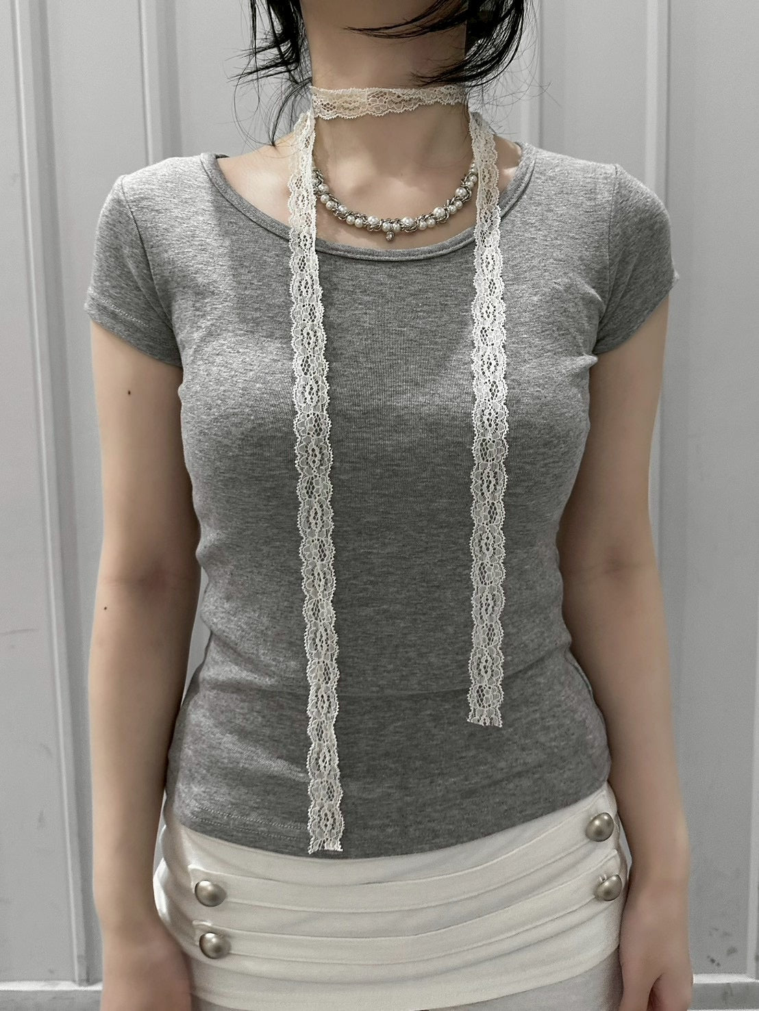渋谷109店WEB限定受注制【nmtc+】Back Button Slit U-Neck Tee (5color)