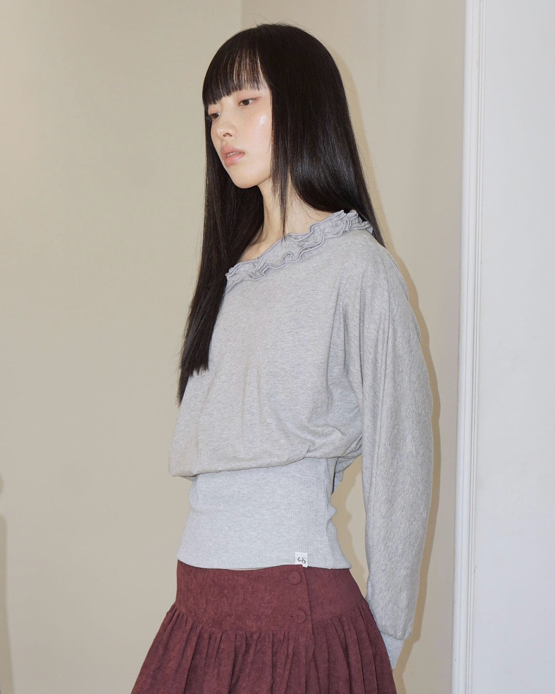 【Uglyshadow】OFF-SHOULDER RUFFLE TOP