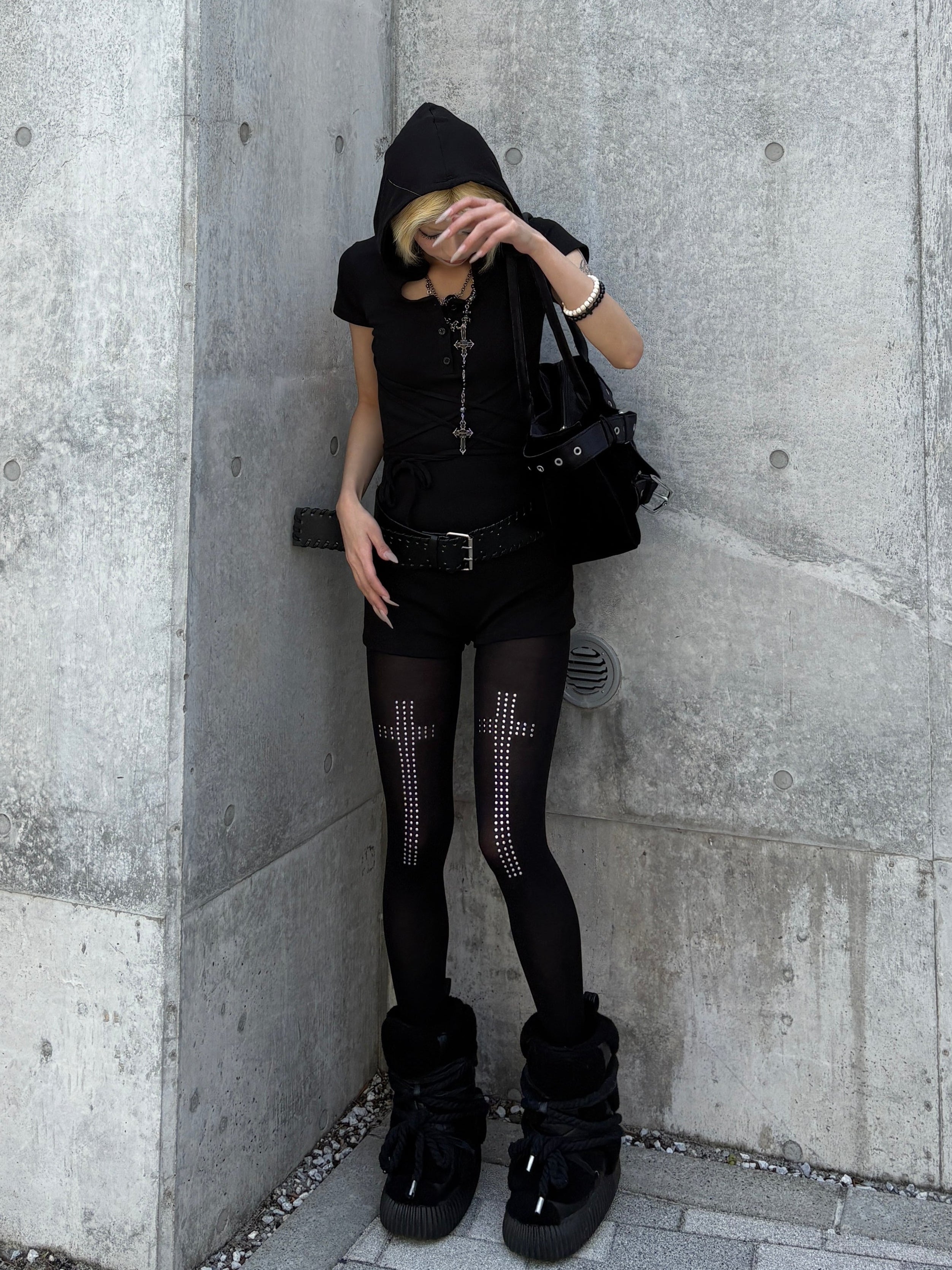 国際配送【Never mind the XU】Cross rhinestone tights