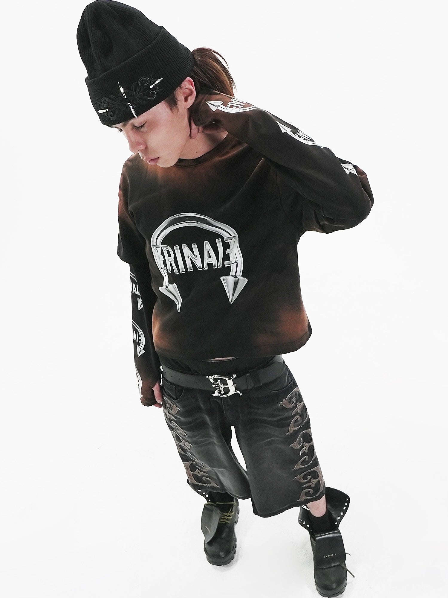 【E RIN AI E】PIERCED RUST DOUBLE LONG SLEEVE T