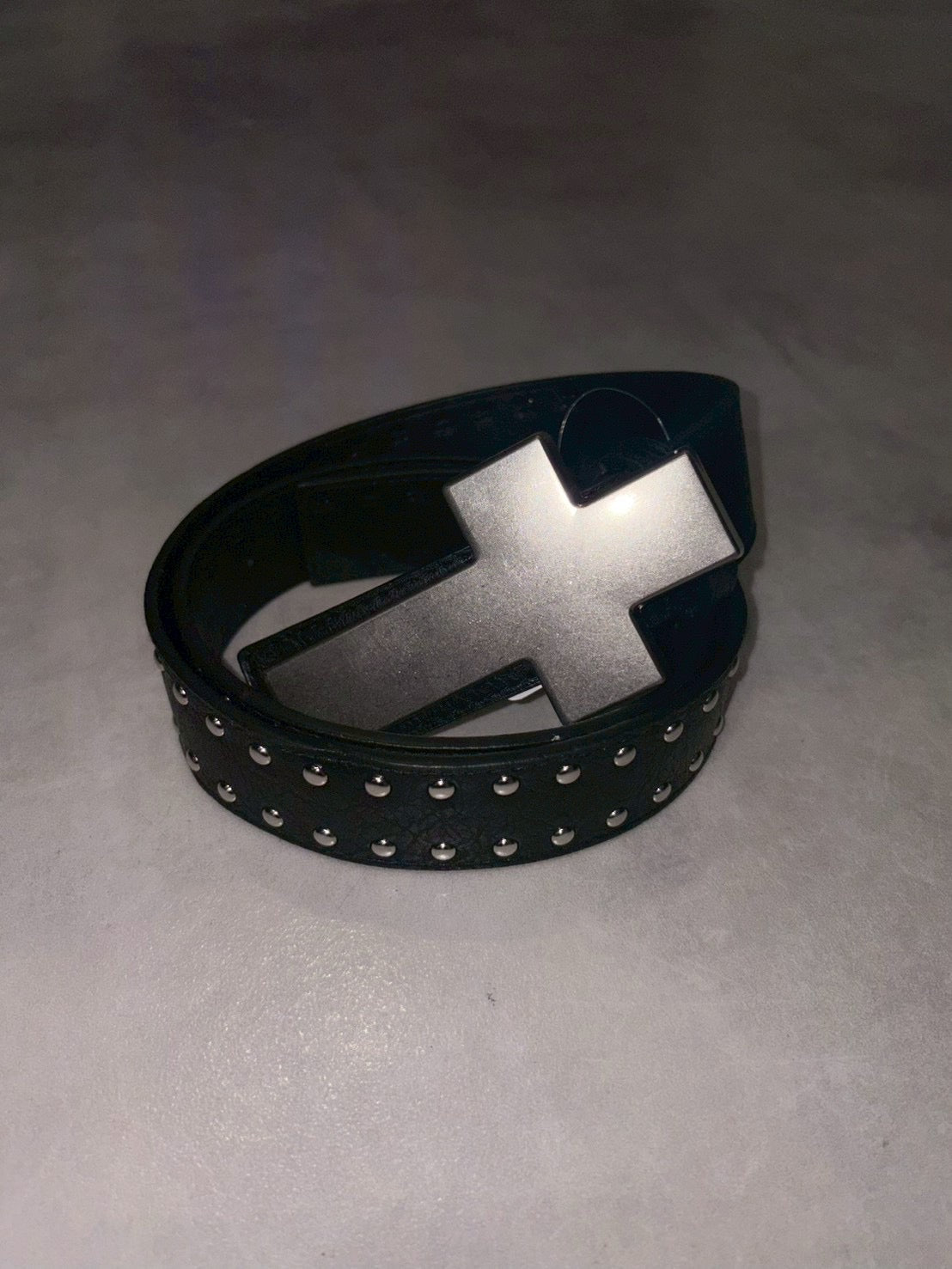 7/11 20:00発売　国際配送【BABY09】cross studs belt