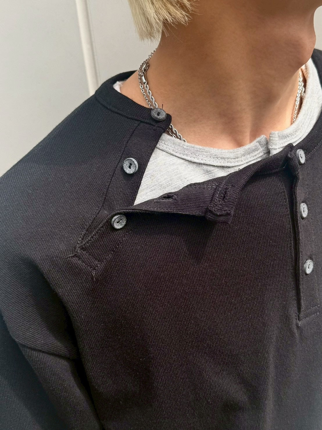 受注制【nmtc+】double button henley neck long sleeve (2color)