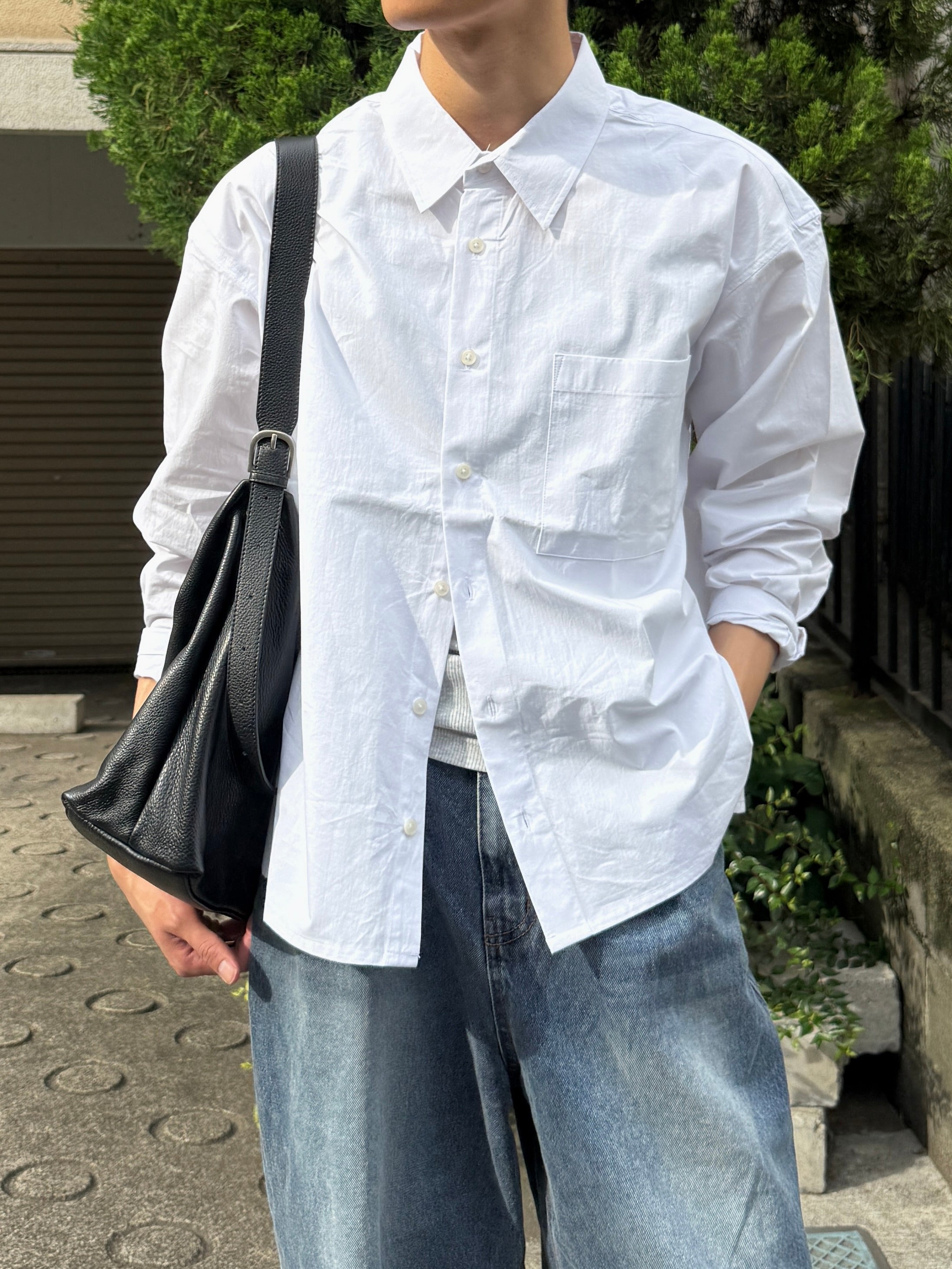 東京店WEB限定受注制【Chikashitsu +】soft touch cropped shirt (3color)