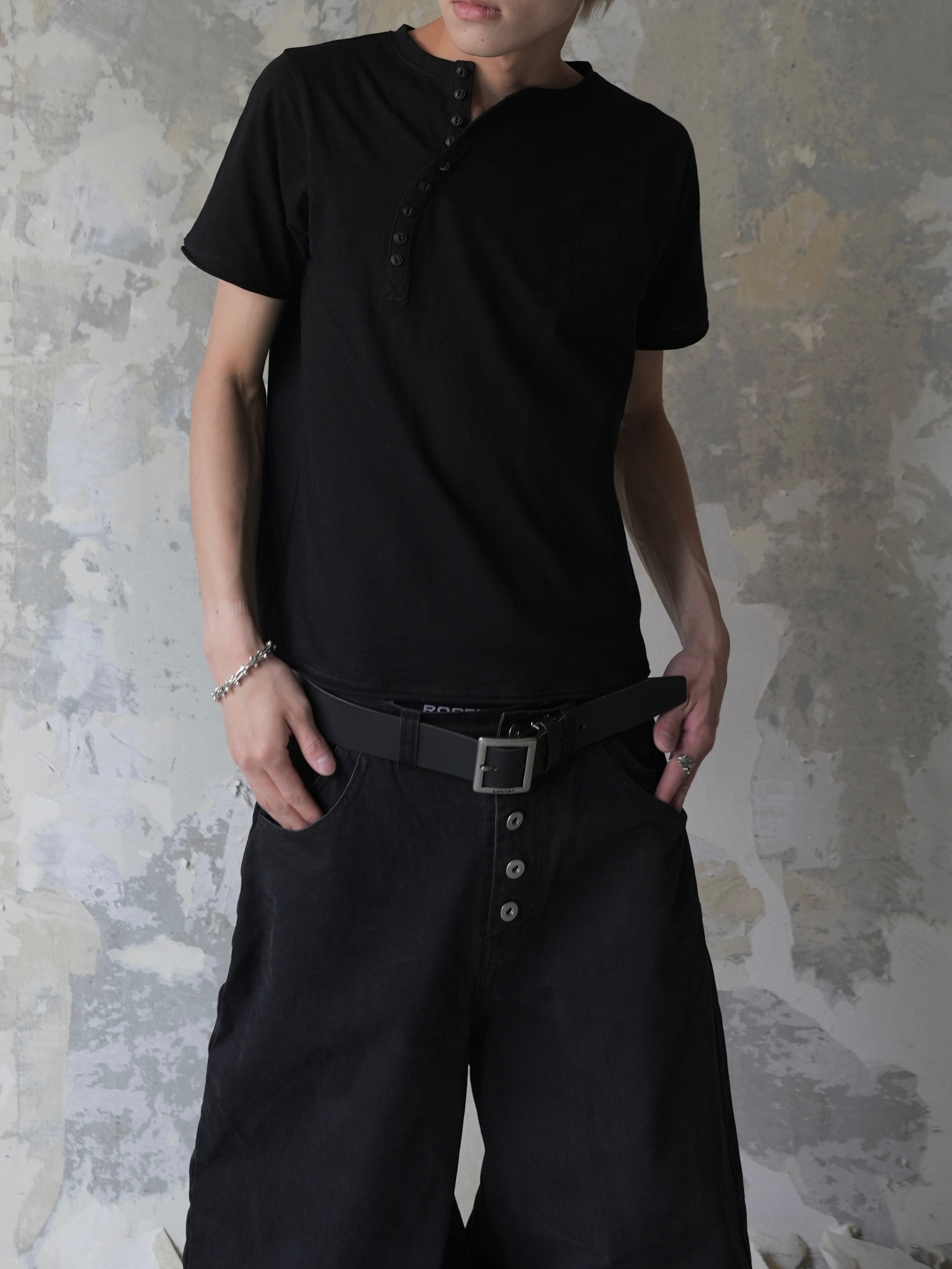 7月下旬発売予定【Lee fi Ne】Offset Henley Tee