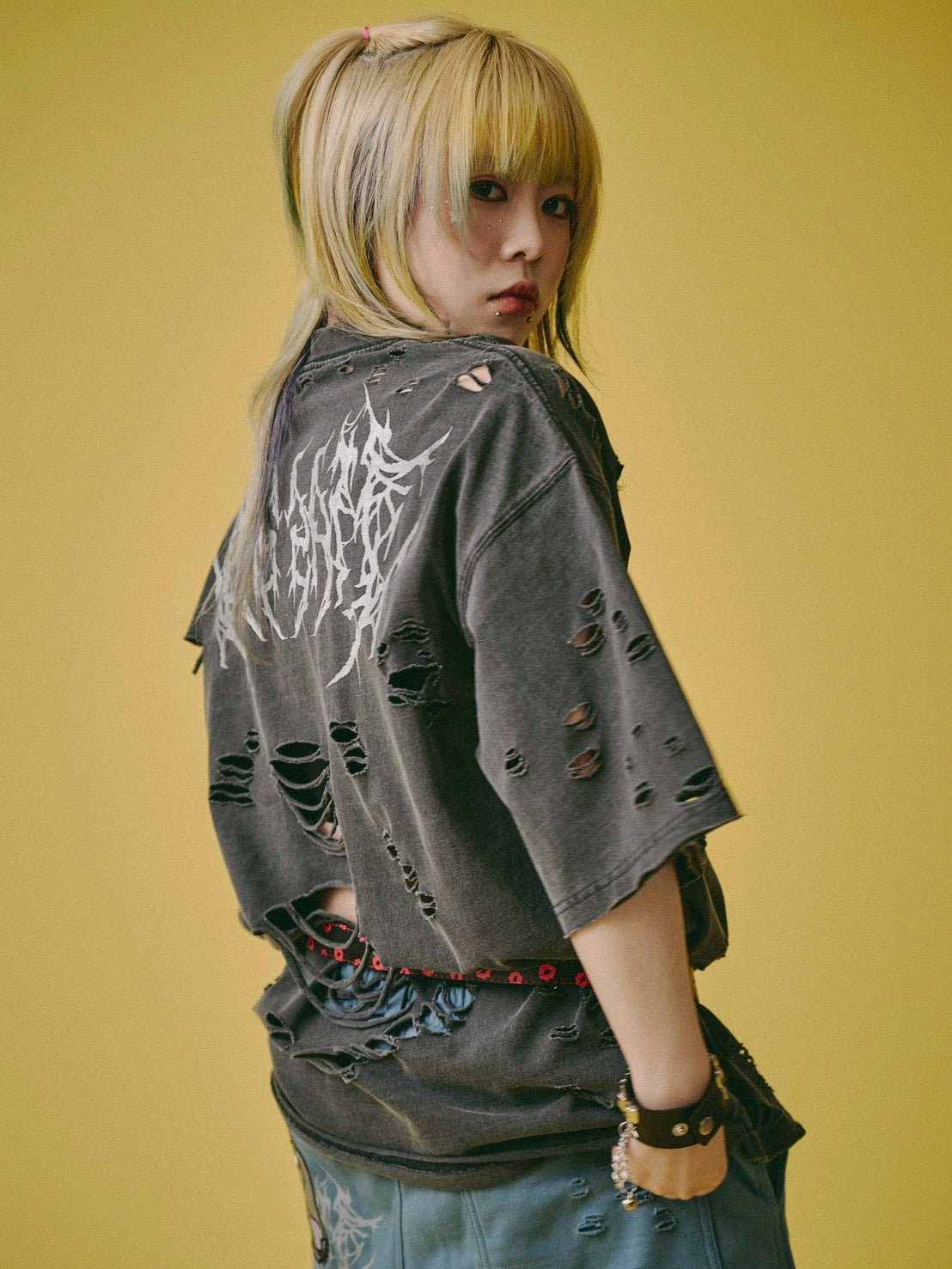 【GALFY】病みに溶かされし大ダメージTシャツ