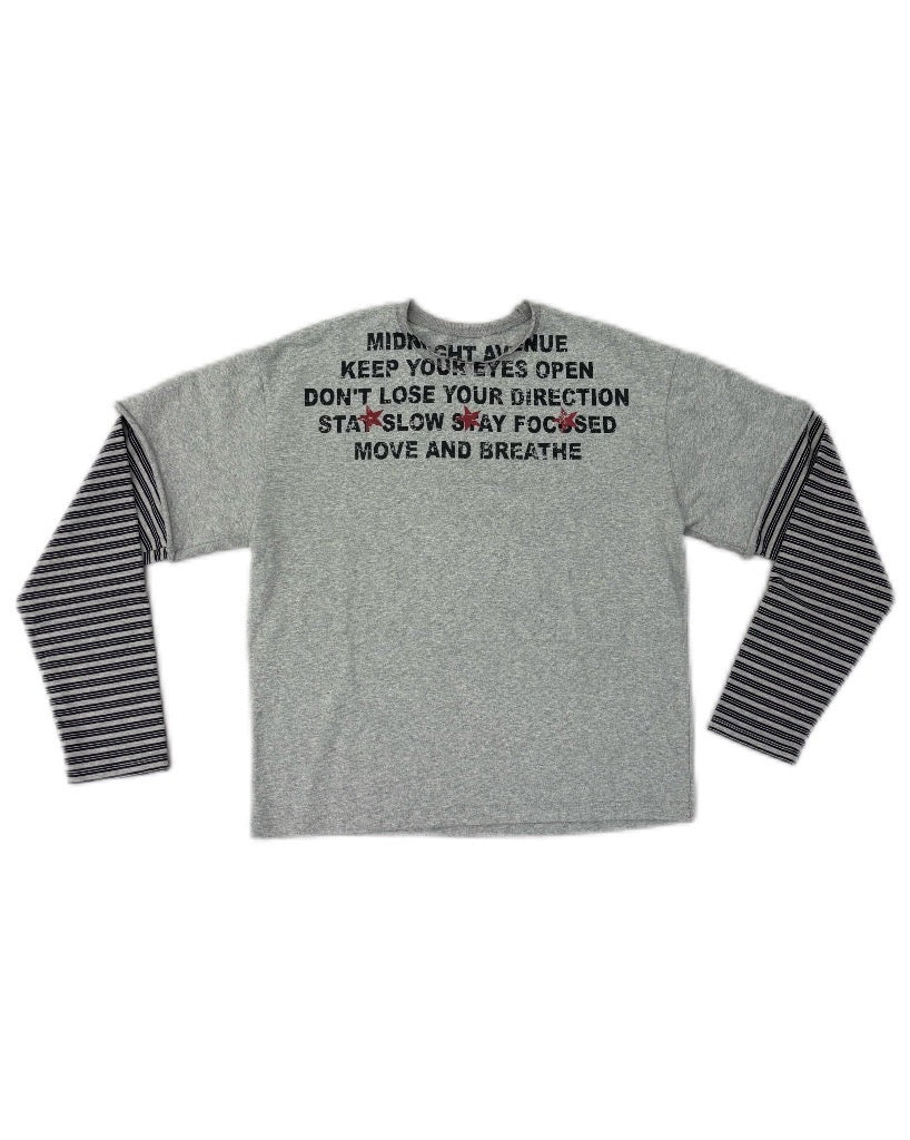 受注制【Never mind the XU】LAYERED STRIPE SLEEVE GRAPHIC TEE (2color)