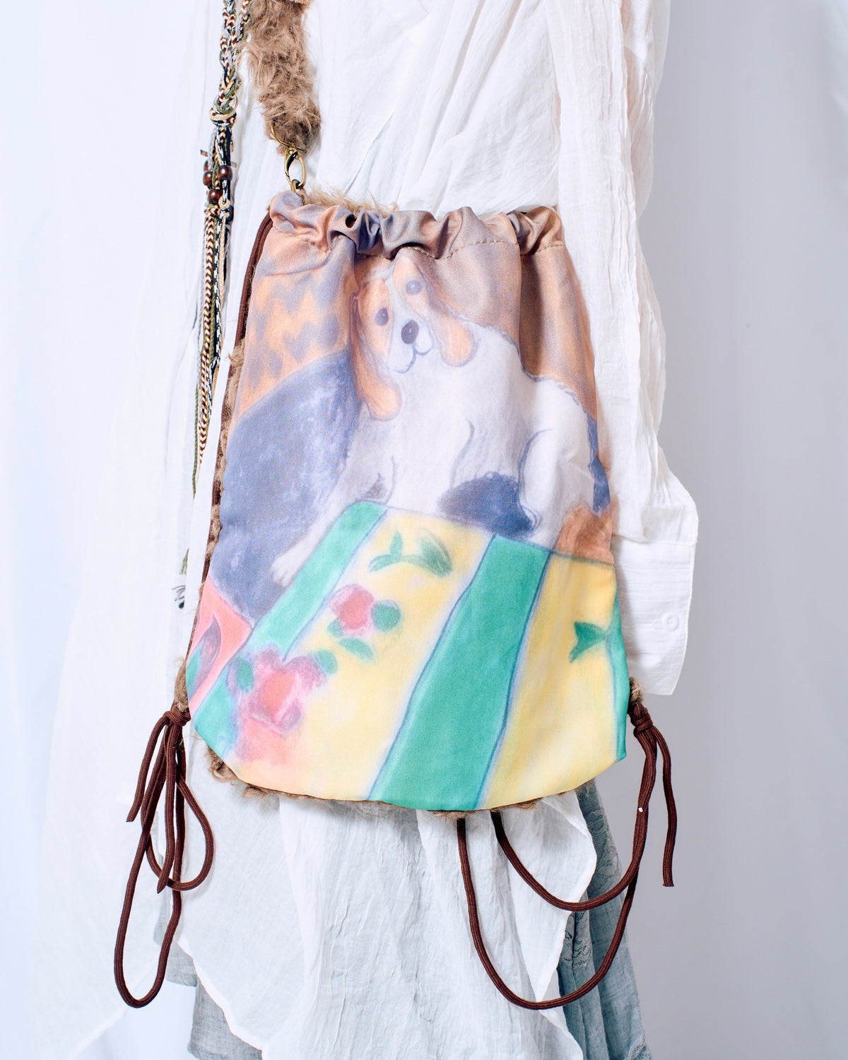9/18 20:00 発売
国際配送【Nerd out XU】Reversible Drawstring dog Shoulder Bag
