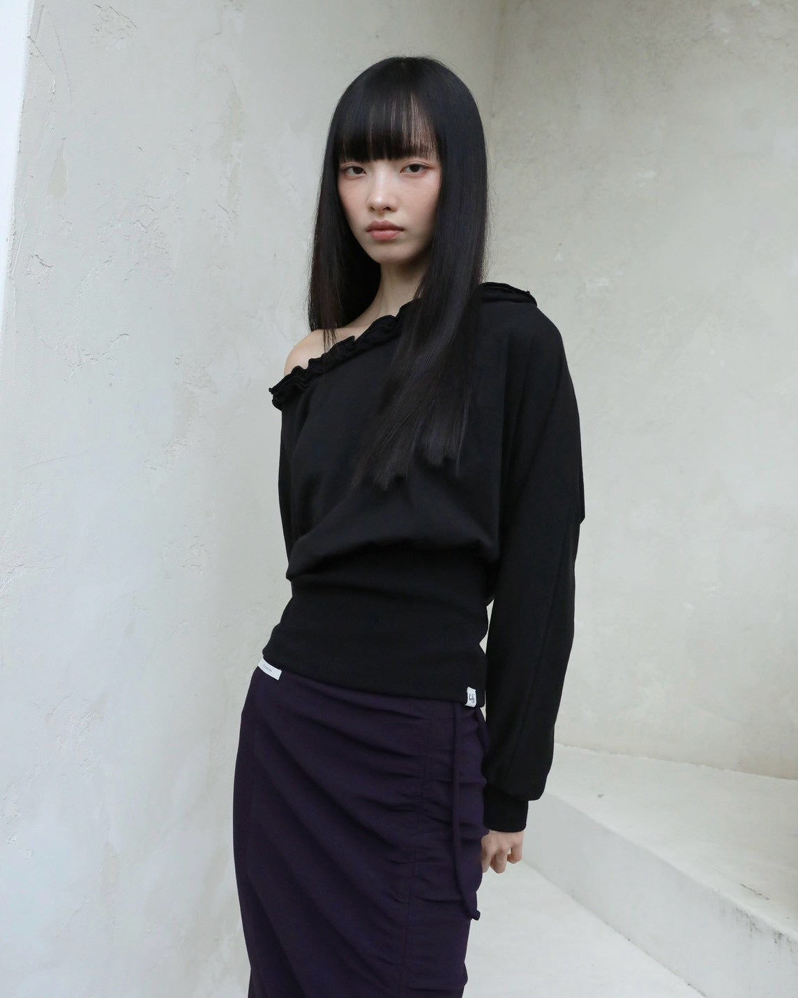 【Uglyshadow】OFF-SHOULDER RUFFLE TOP