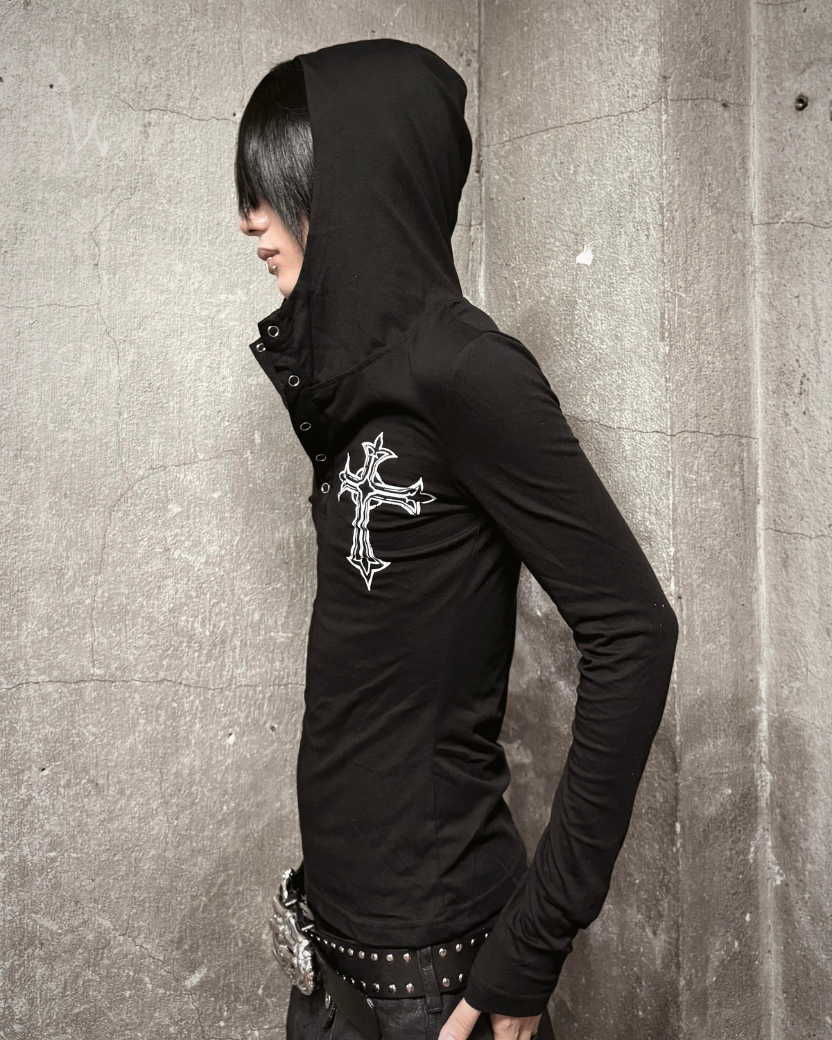 国際配送【Never mind the XU】Gothic Cross Hooded Long Sleeve