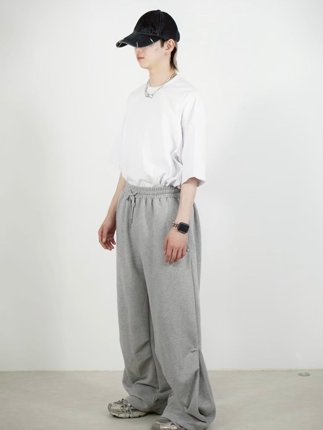 受注制【Chikashitsu +】side snap button sweat pants (2color)