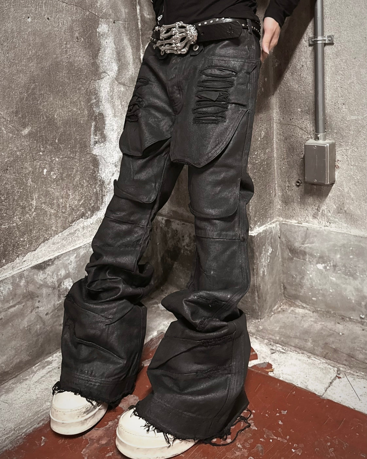 国際配送【Never mind the XU】DISTORTED LAYERED FLARE PANTS