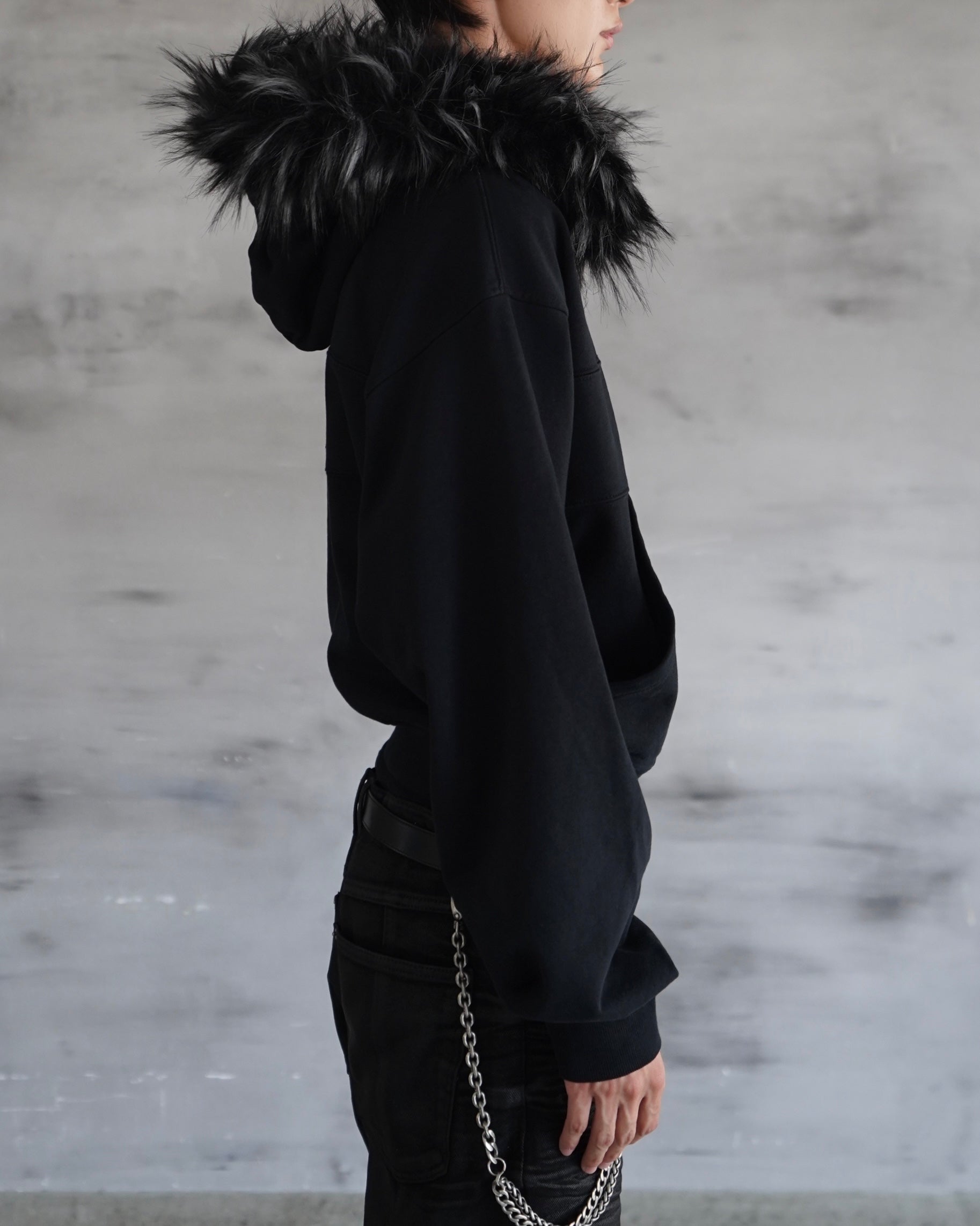 【CHIKASHITSU PLUS HIGH】Volume fur cropped zip hoodie