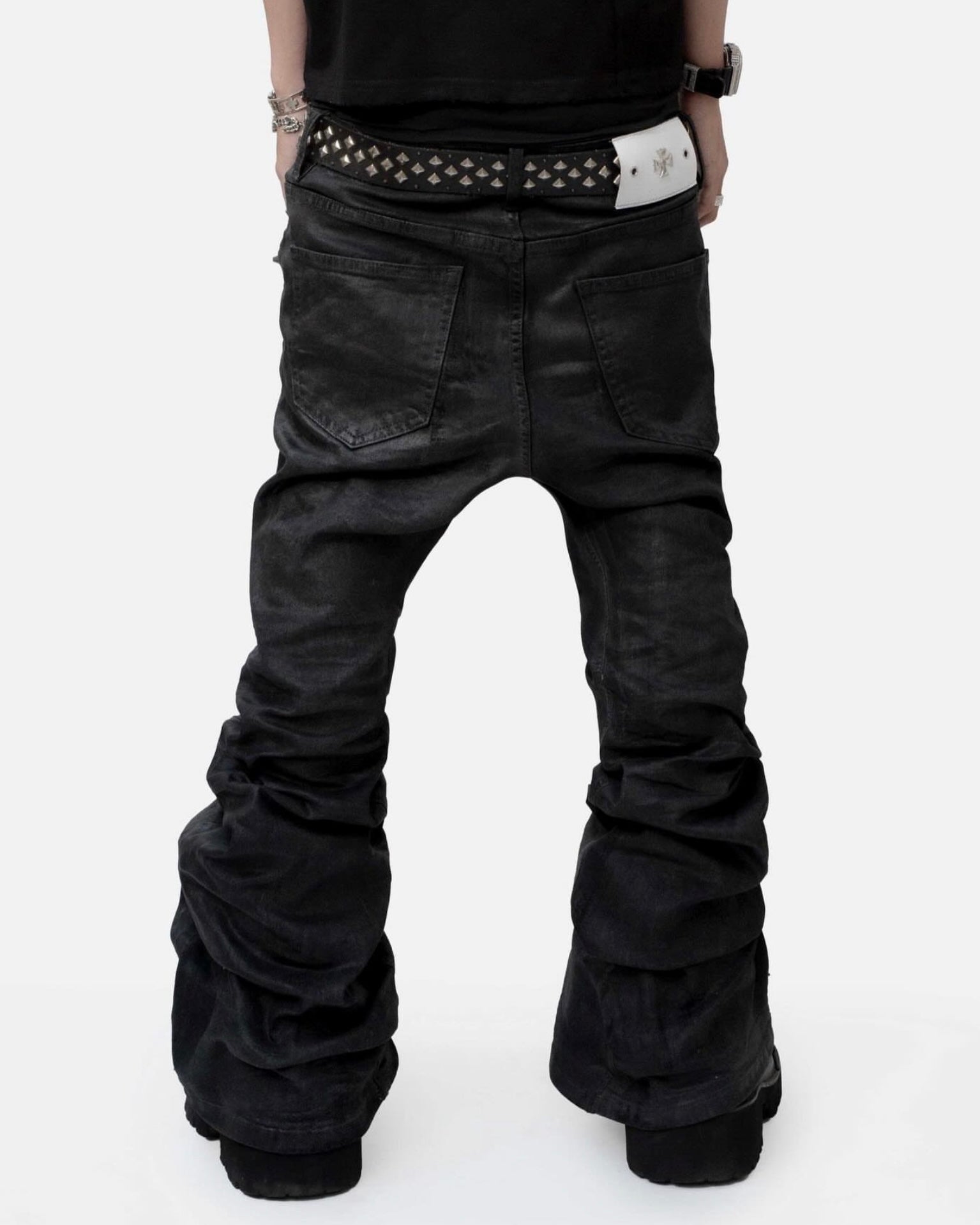 【LOWKEY CLUB】FLARED COATED JEANS