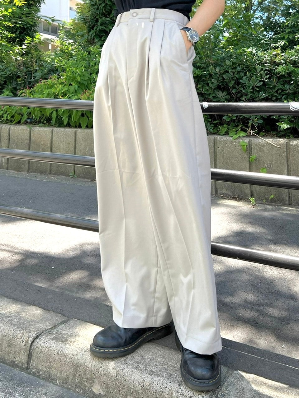 受注制【Chikashitsu +】wide tuck slacks (3color)