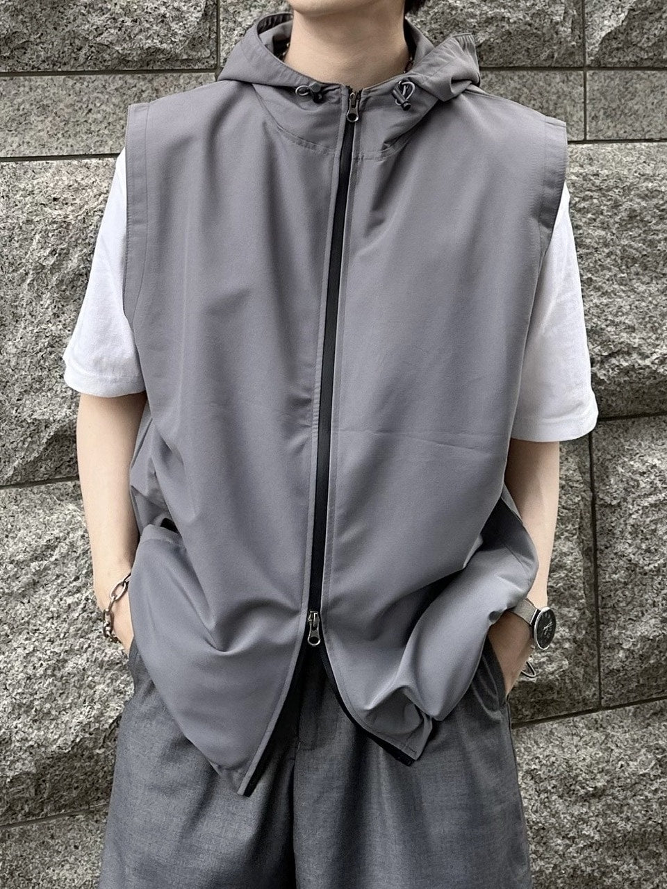 大阪店WEB限定受注制【Chikashitsu +】nylon hood vest (2color)
