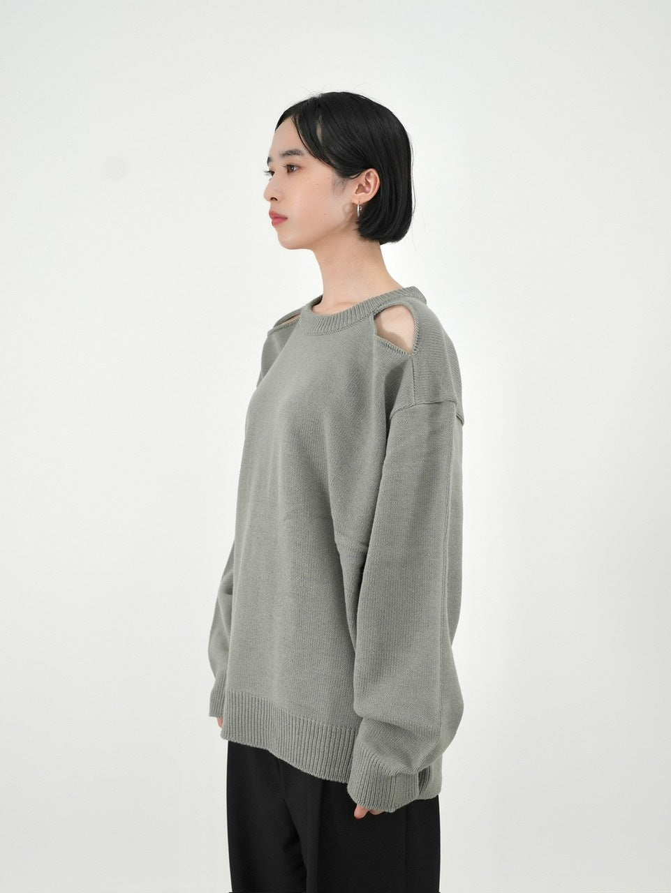 受注制【Chikashitsu +】shoulder slit knit (4color)