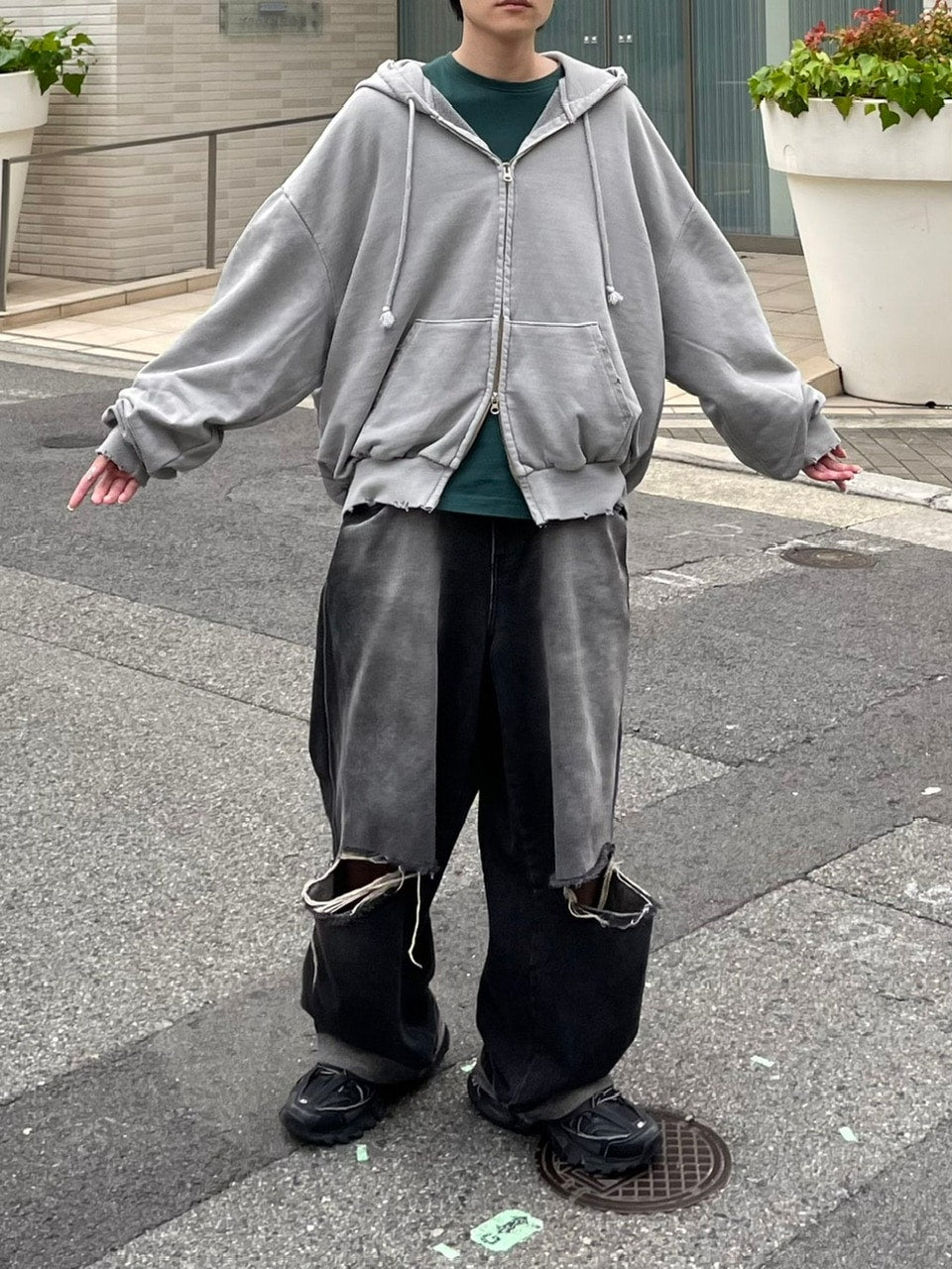 大阪店WEB限定受注制【Chikashitsu +】damage zip up hoodie (3color) / 【チカシツプラス】ダメージ長袖ジップアップパーカー