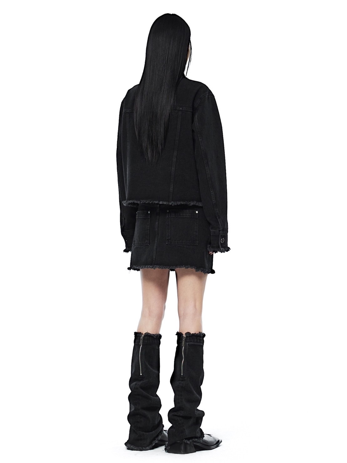 【MORE THAN BLACK】CUT OFF DENIM SKIRT