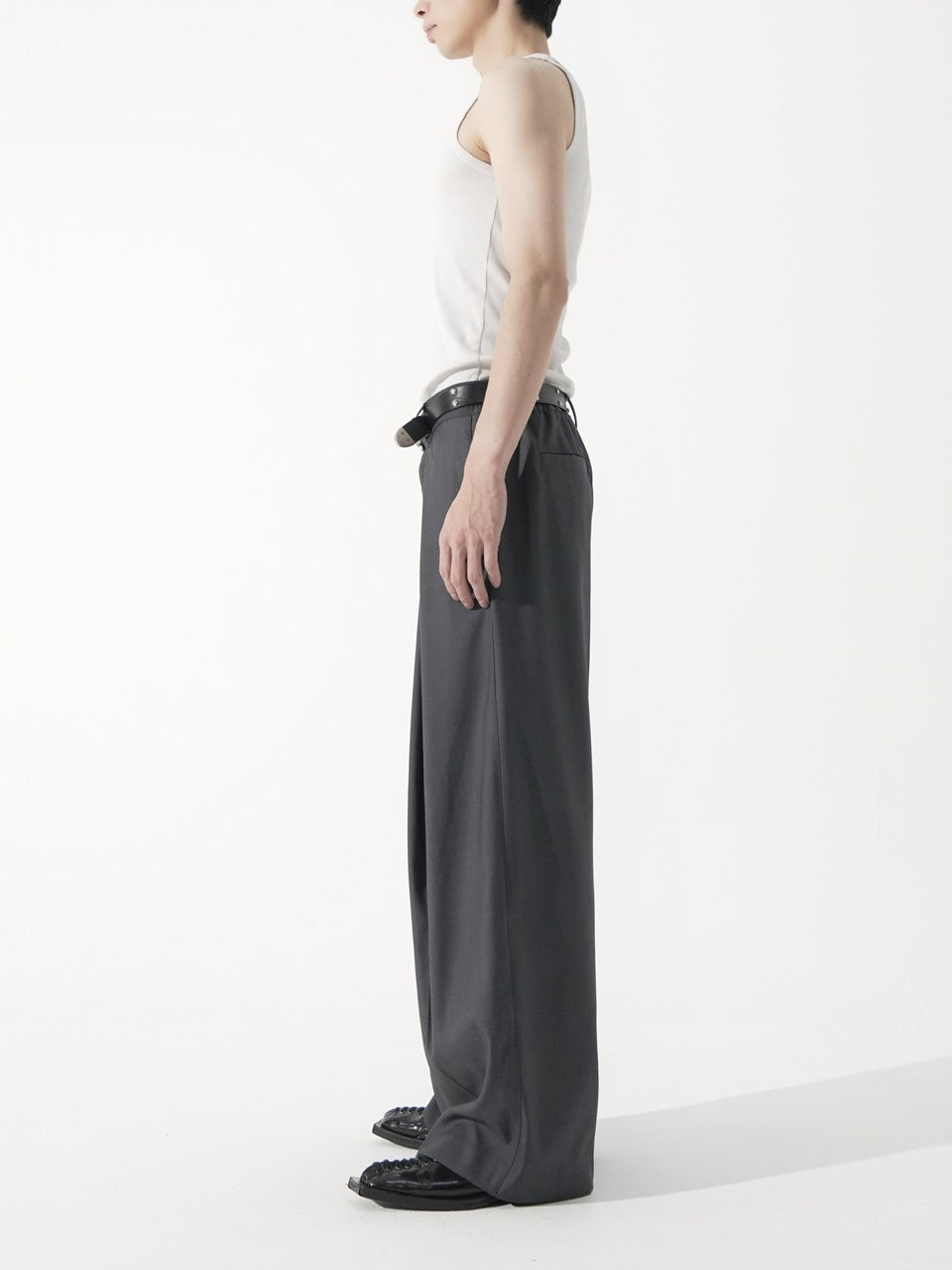 【CS】cross tuck drape slacks (charcoal)