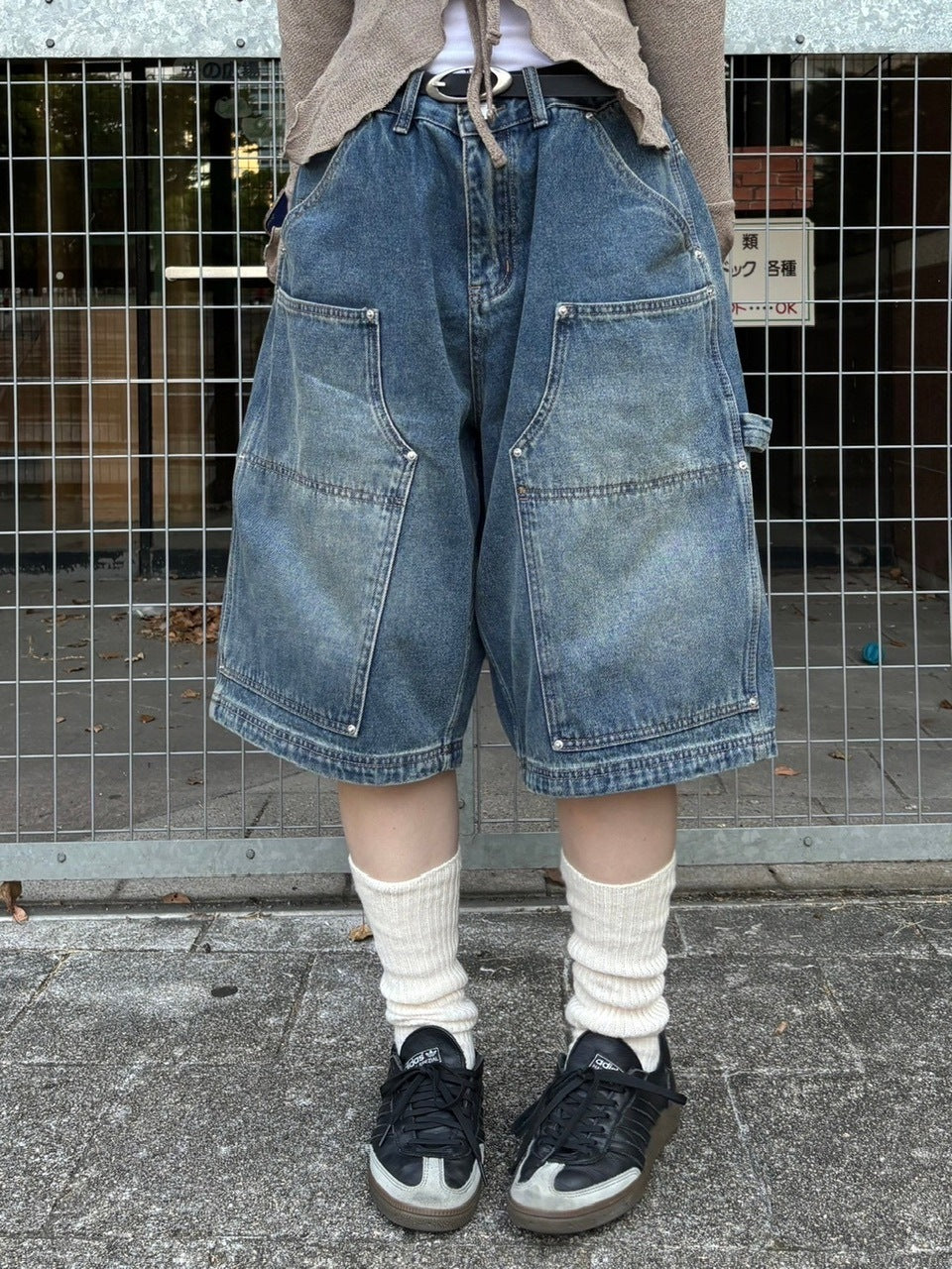 受注制【Chikashitsu +】studs design denim half pants (2color)