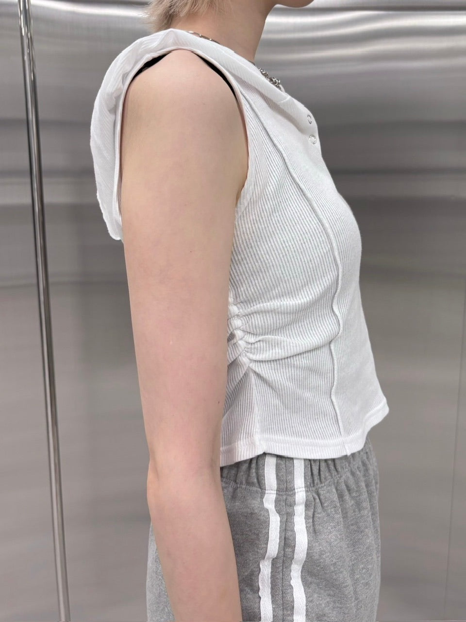 受注制【nmtc +】simple sleeveless hoodie (3color)
