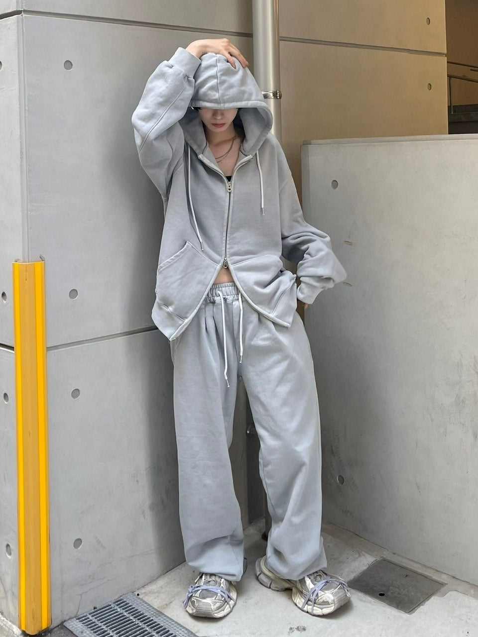 受注制【Chikashitsu +】unisex semi cropped pigment wash hoodie (4color)