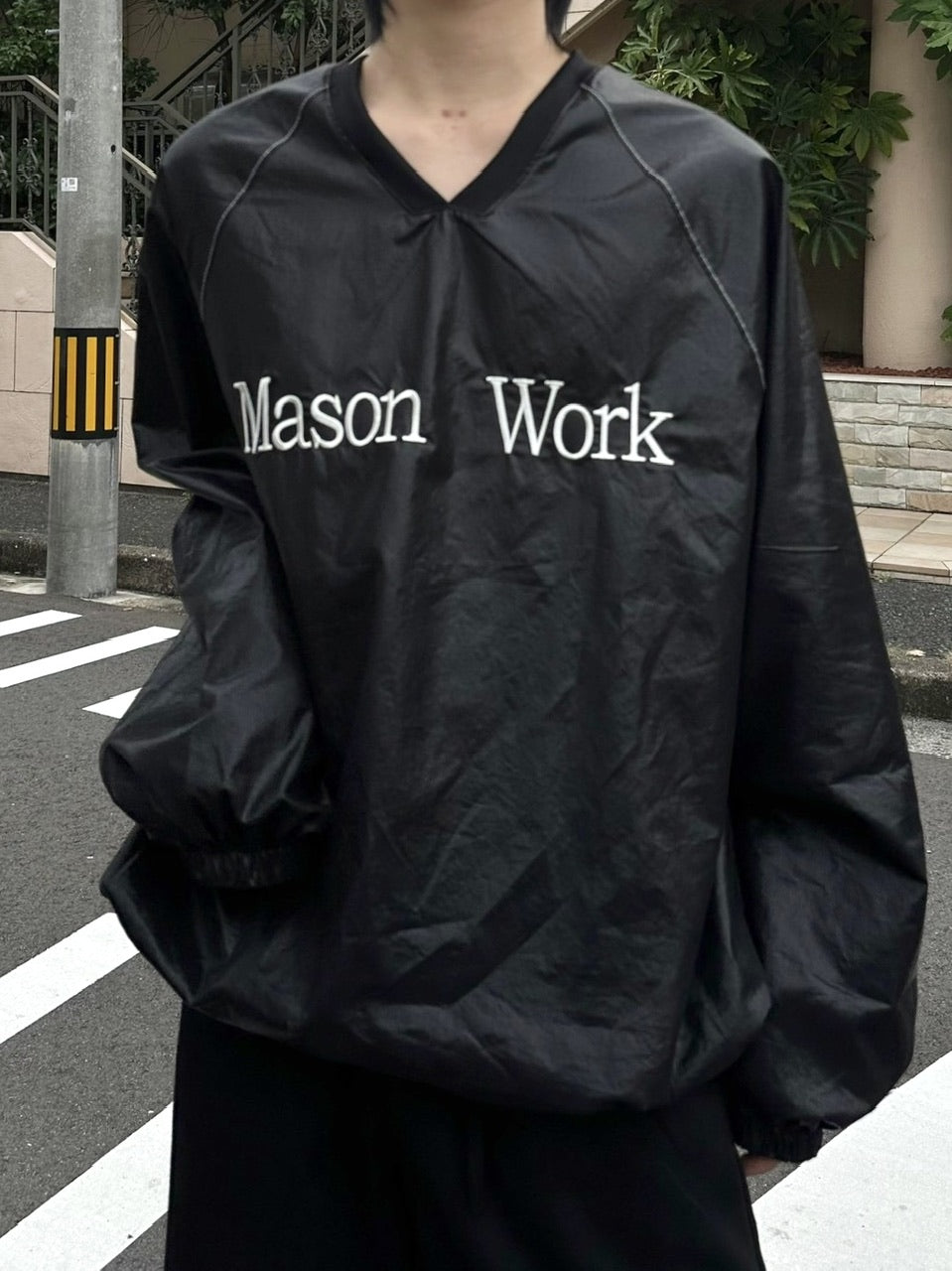 受注制【LUV CODE】coated v neck top (2color)