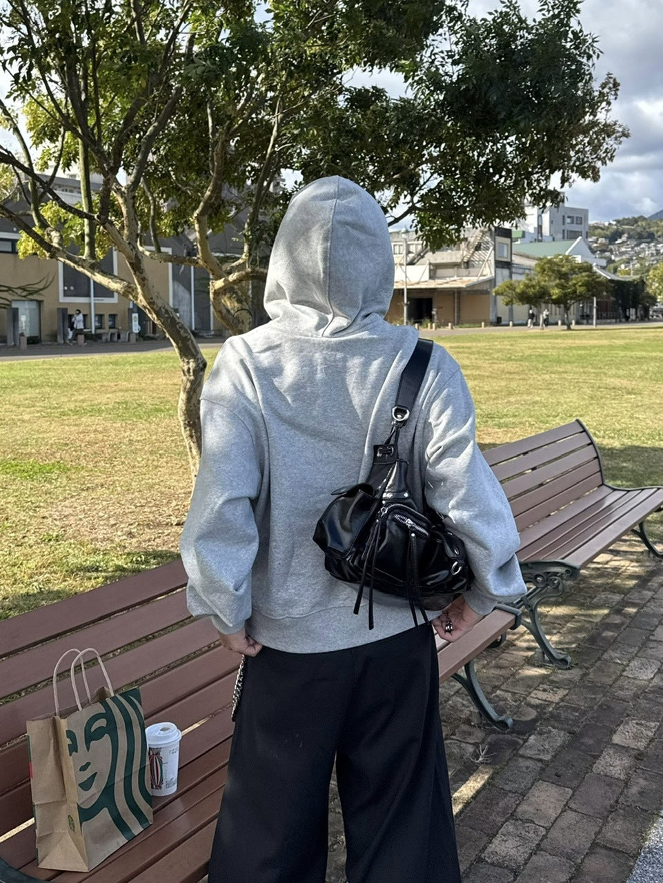 国際配送【RENOL】multi pocket leather bag