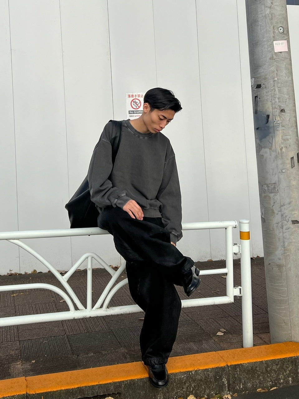 受注制【Chikashitsu +】coating damage wide denim pants / 【チカシツプラス】コーティングダメージワイドデニムパンツ