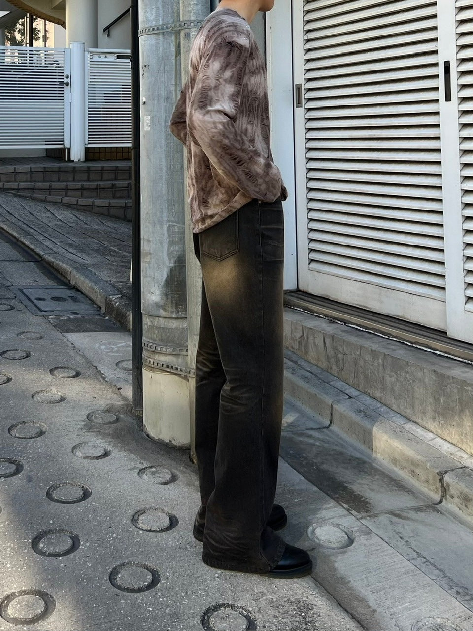 受注制【Chikashitsu +】shoulder button grunge knit (2color)