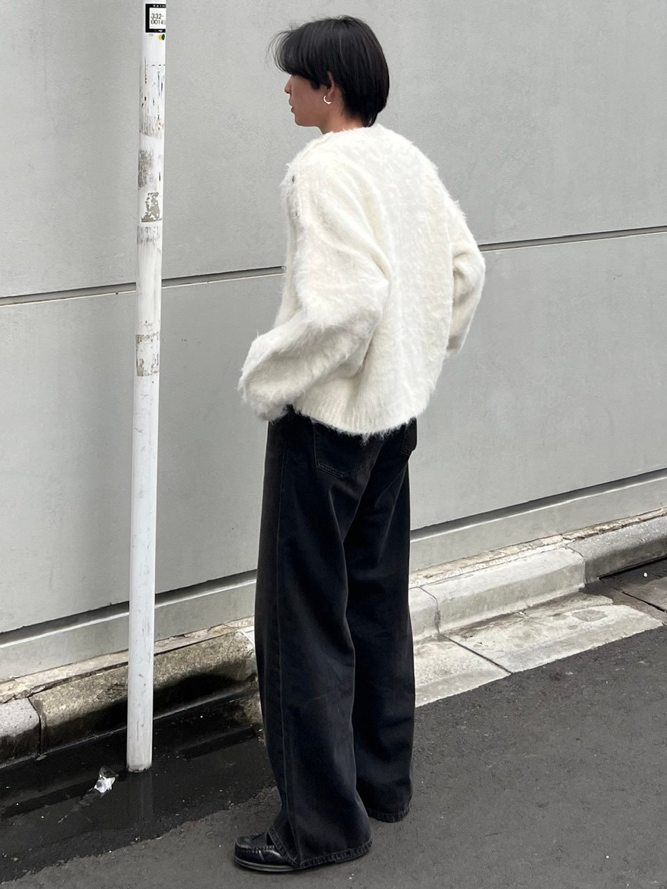 【Chikashitsu +】half off shoulder button knit (3color)
