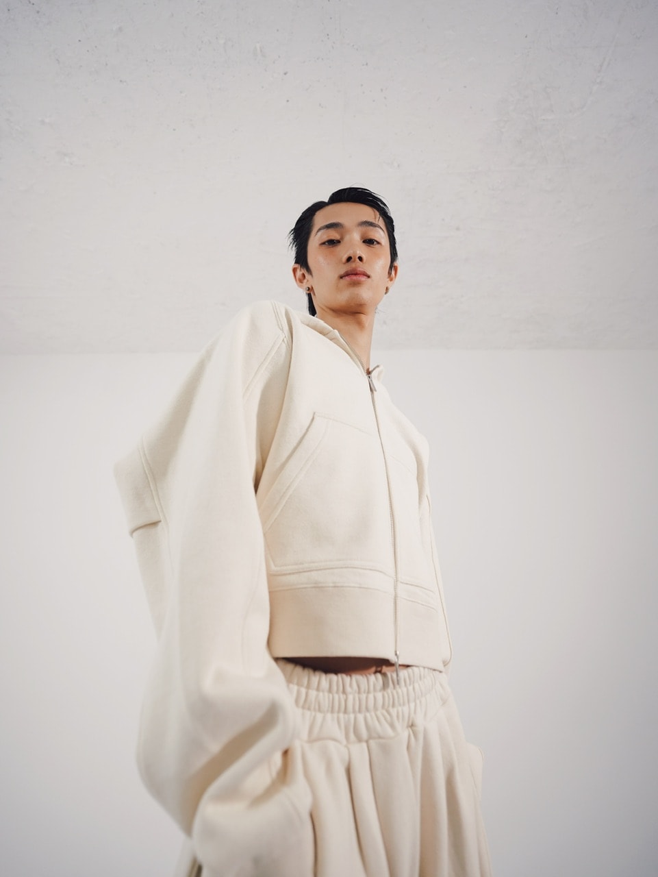 【CS】cropped double zip hoodie (ivory)