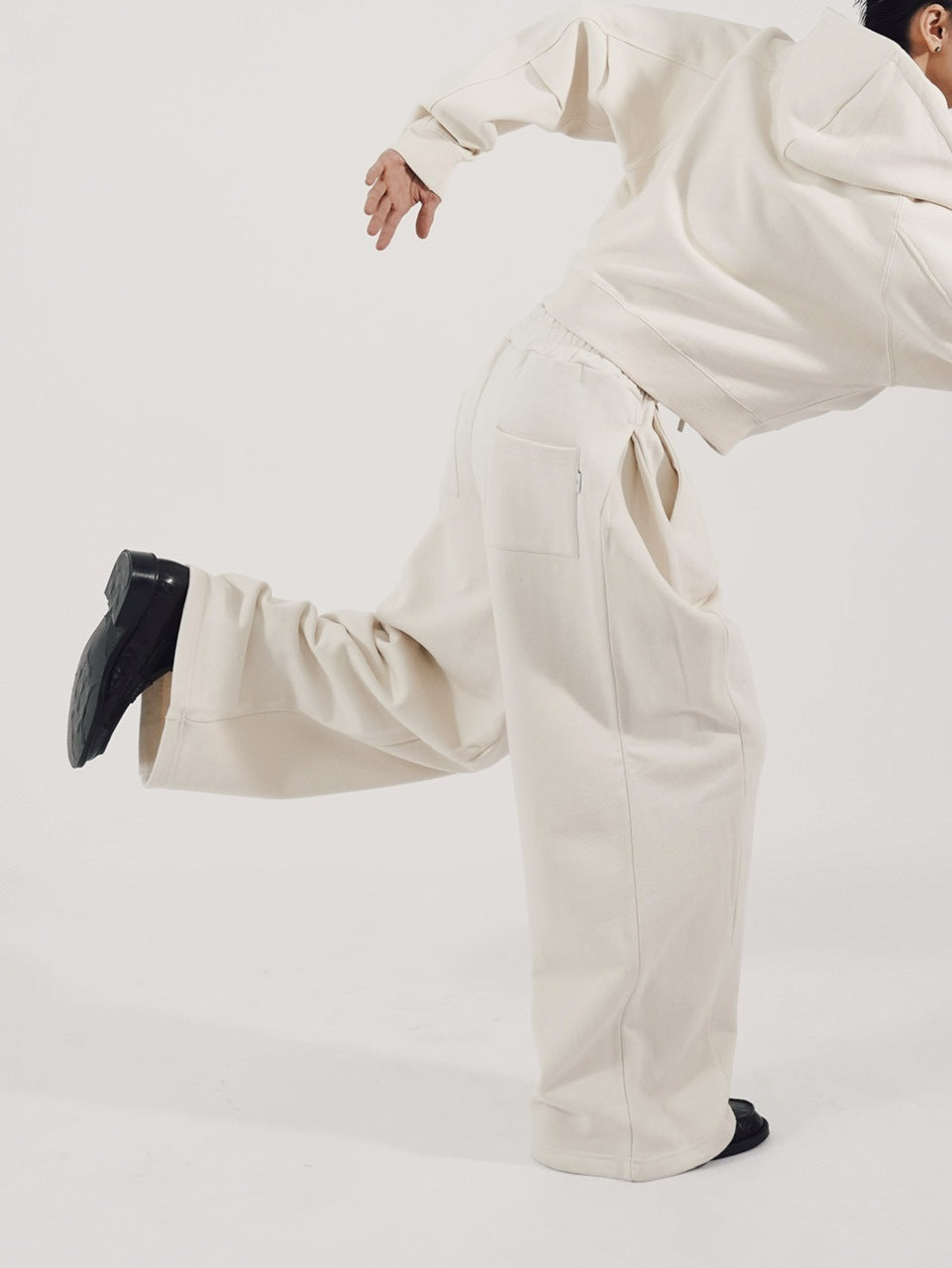 【CS】2tuck sweat pants (ivory)