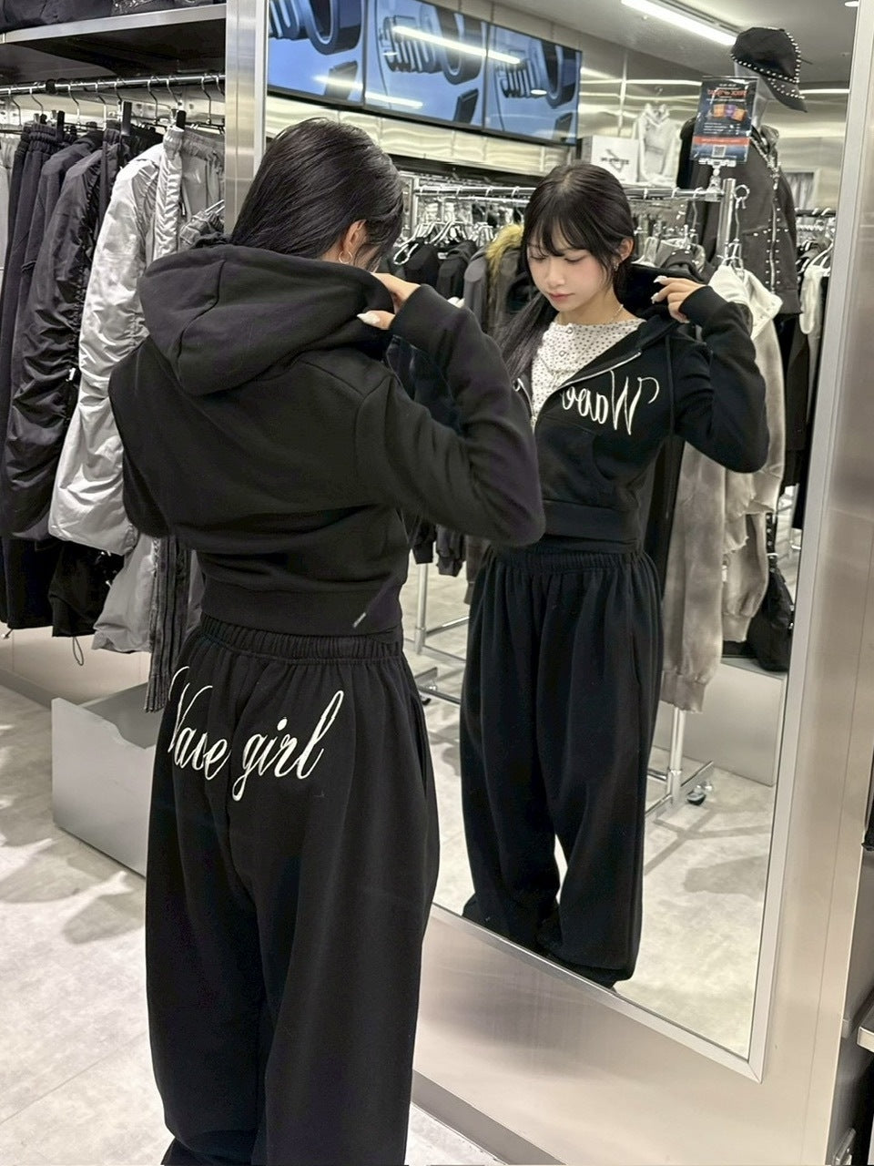 受注制【nmtc +】embroidery short zip up hoodie (3color)