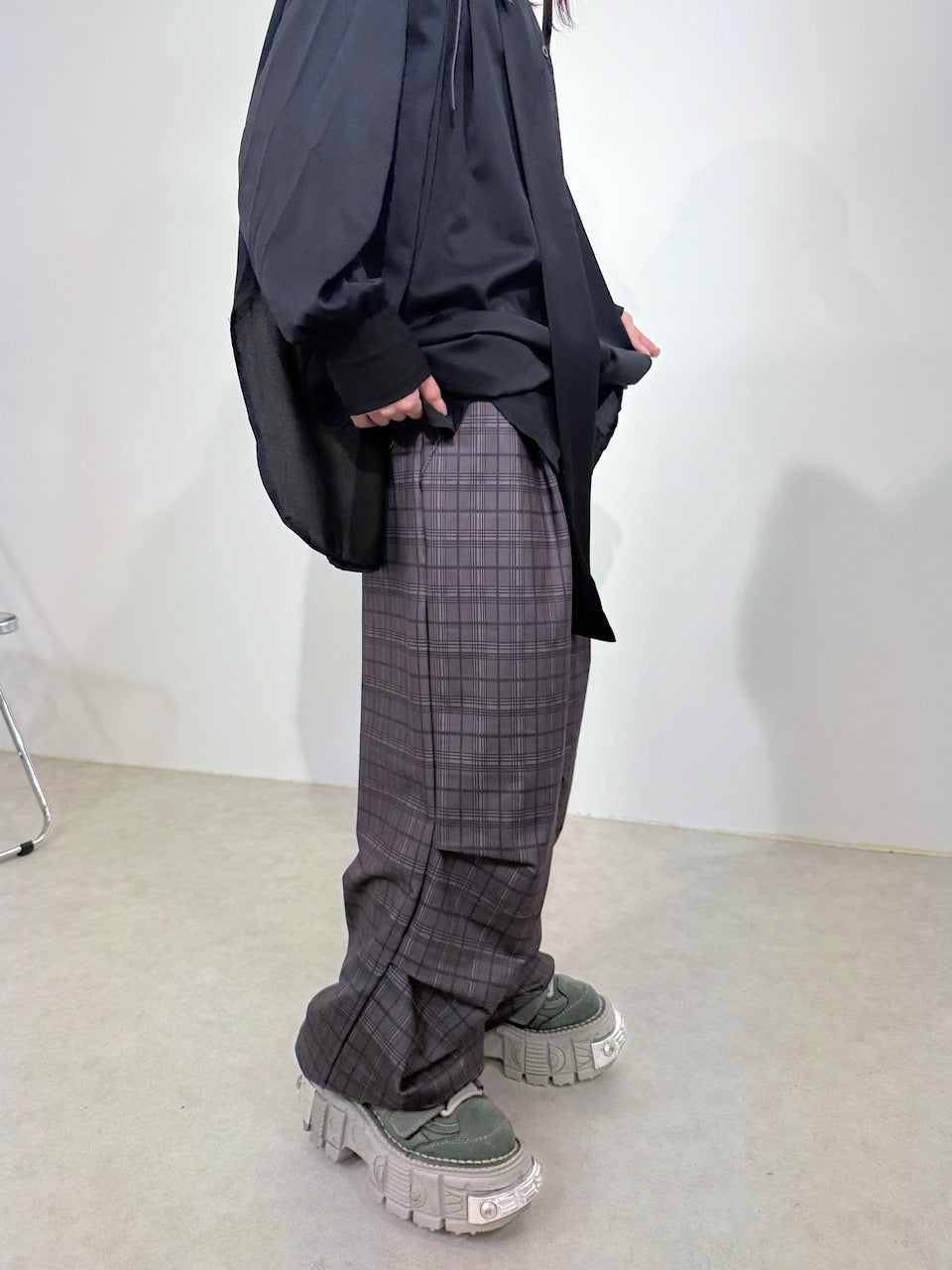 国際配送【Nerd out XU】check tuck wide pants