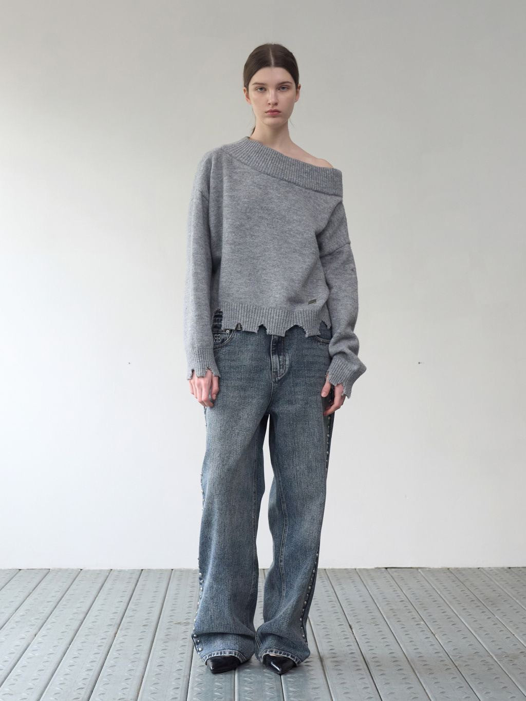 【ROCK CAKE】Off Shoulder Damaged Knit