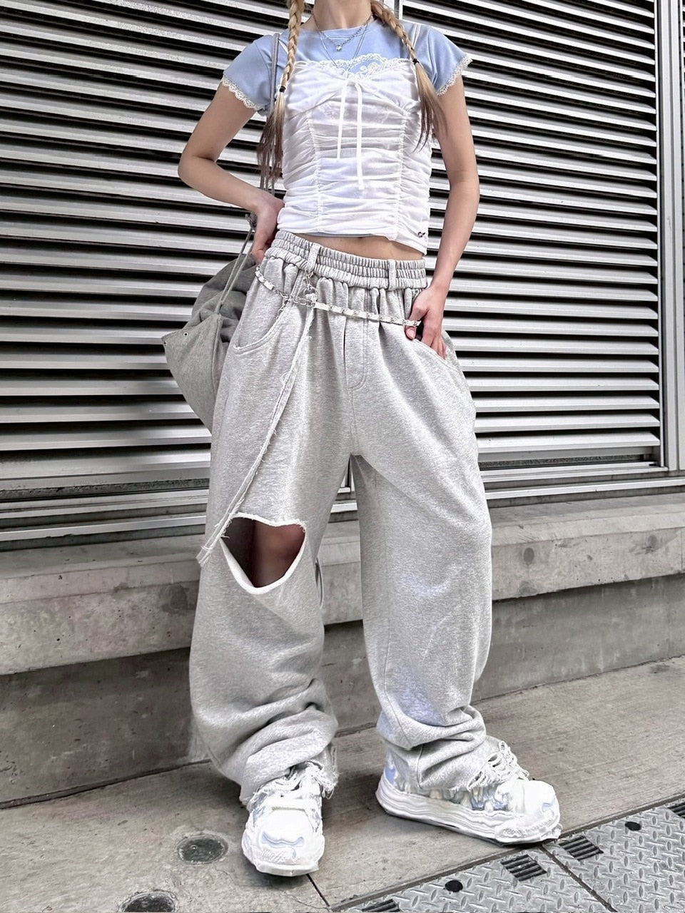 【nmtc +】string damage sweat pants (2color) / 【エヌエムティーシープラス】ストリングダメージスウェットパンツ
