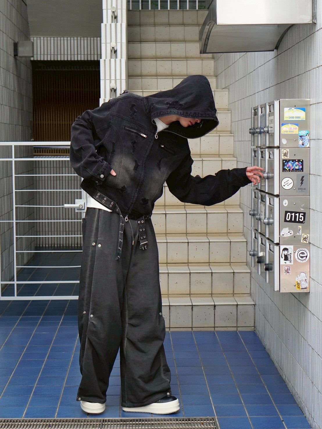 【DIG YOUR OWN GRAVE】Spray coating sweat pants