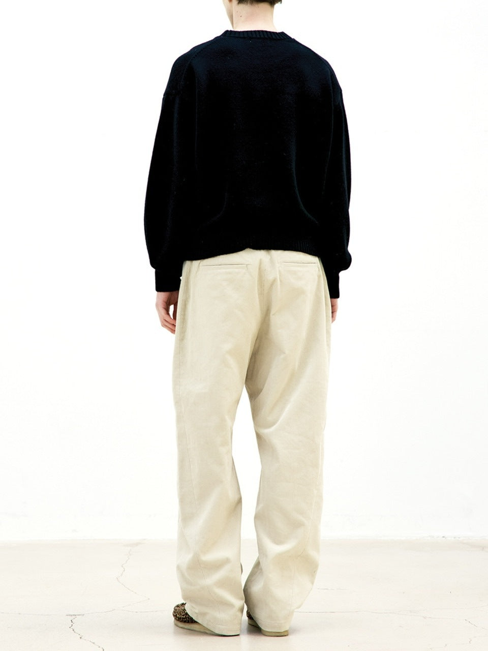 【COOR】WOOL CROPPDO CREWNECK SWEATER