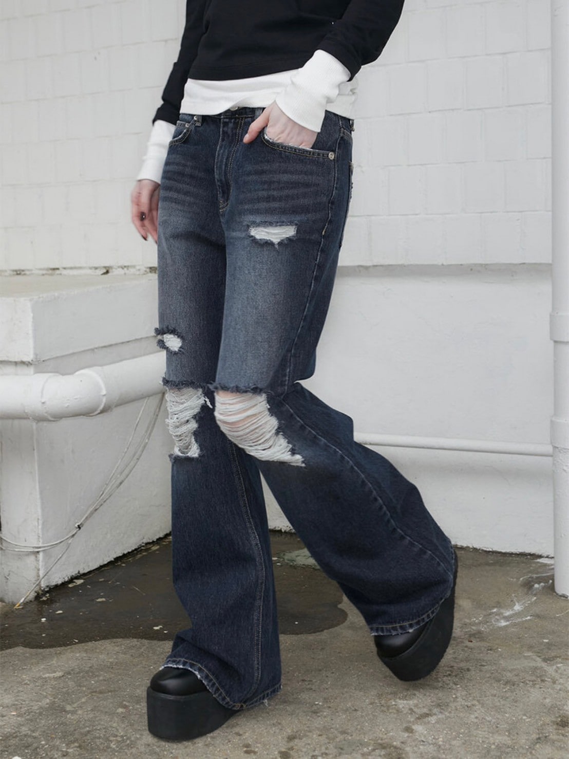 【NOT KNOWING】Destroyed Flared Jean