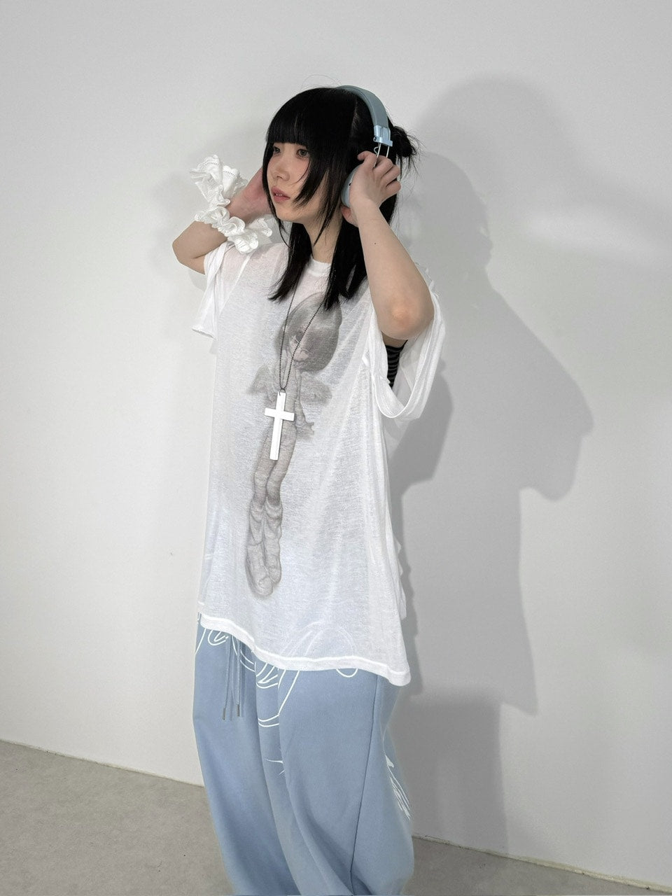 国際配送【Nerd out XU】Girl is angel see-through tee (2color)