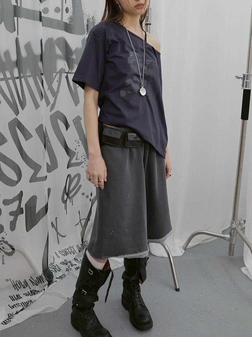 【HOLY NUMBER 7】OFF-SHOULDER PUNK GRAPHICS SHORT-SLEEVED T-SHIRT / 【ホーリーナンバーセブン】オフショルダープリント半袖Tシャツ