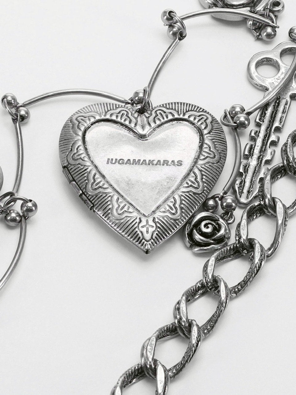 【IUGAMAKARAS】Antique Heart Keyring