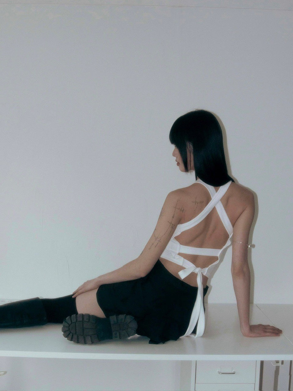【FLAREUP】Backless Strap Sleeveless