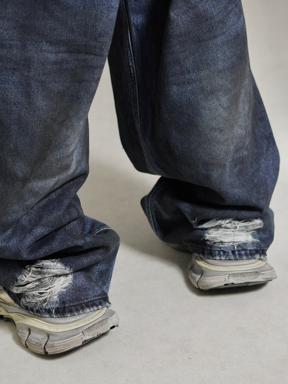 受注制【Chikashitsu +】oiled wash destroy denim pants / 【チカシツプラス】オイルドウォッシュデストロイデニムパンツ
