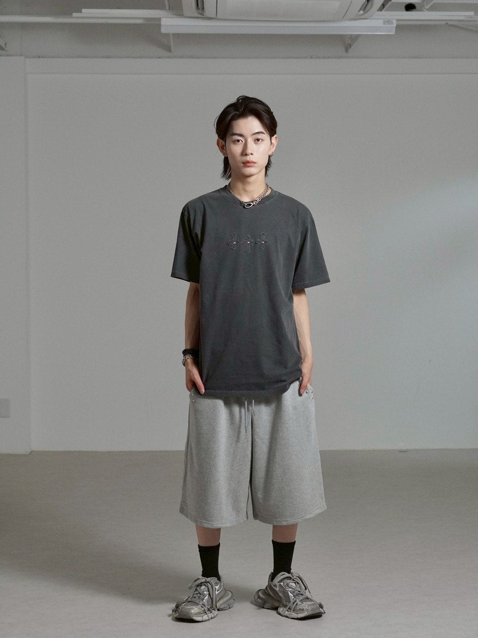 受注制【Chikashitsu +】pocket studs sweat half pants / 【チカシツプラス】ポケットスタッズスウェットハーフパンツ (2color)